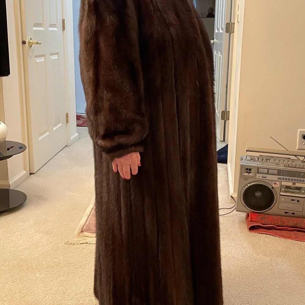 Mink coat - Picture 6 of 14
